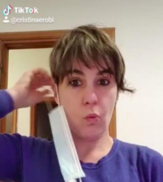 Da cassiera a star dei video su TikTok