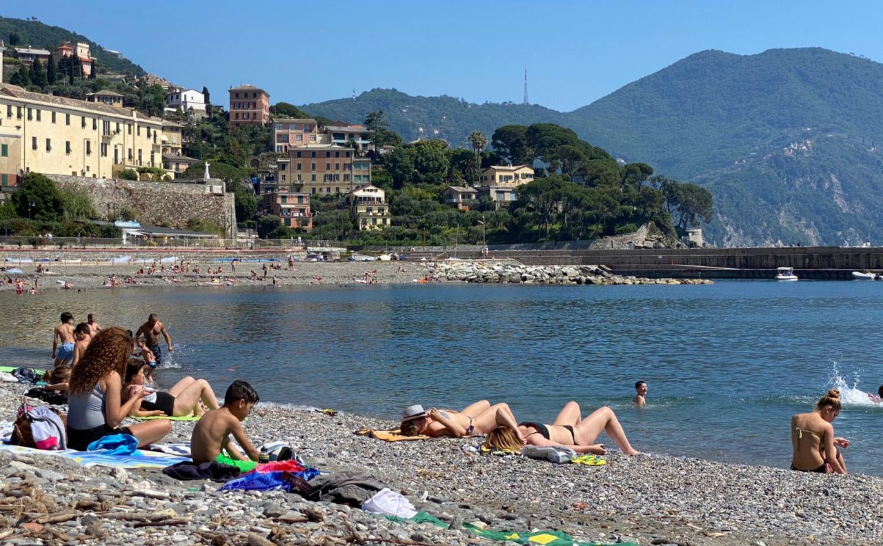 Recco, aggiornata l’ordinanza che regolamenta le spiagge libere