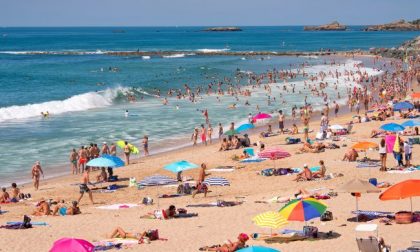 Weekend da bollino rosso per le spiagge liguri, Tosi all'attacco