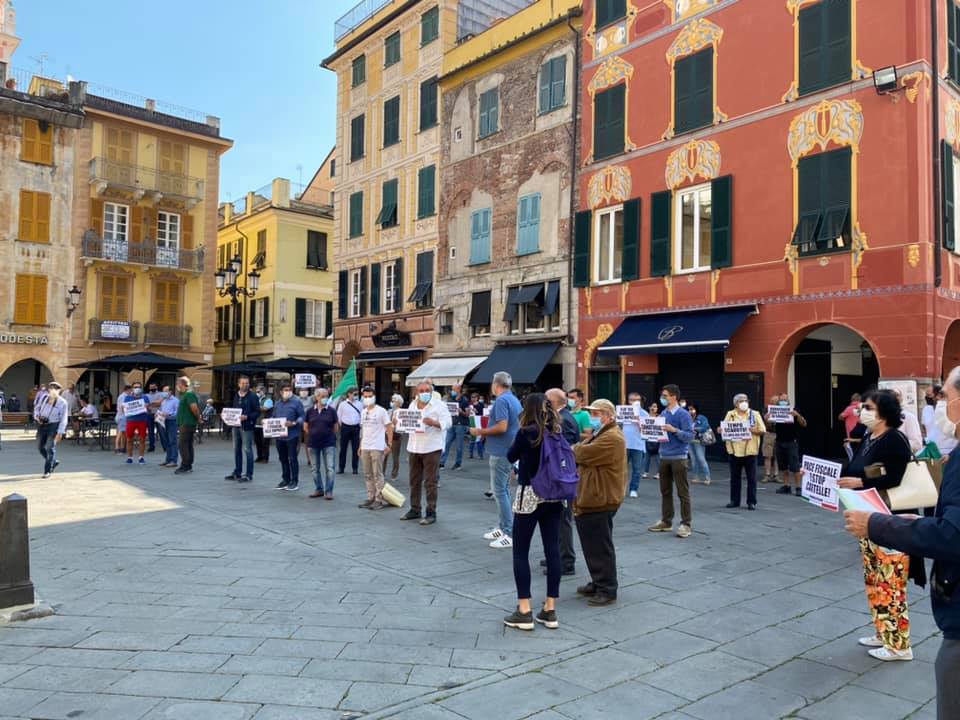 “L’Italia non si arrende”, flash mob del centrodestra