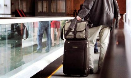 Voli, niente più trolley a bordo, scatta il divieto dei bagagli a mano