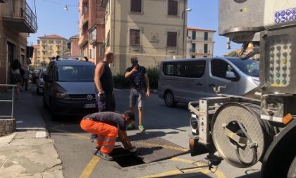 Chiavari, interventi alla rete delle acque nere e bianche in via Piacenza