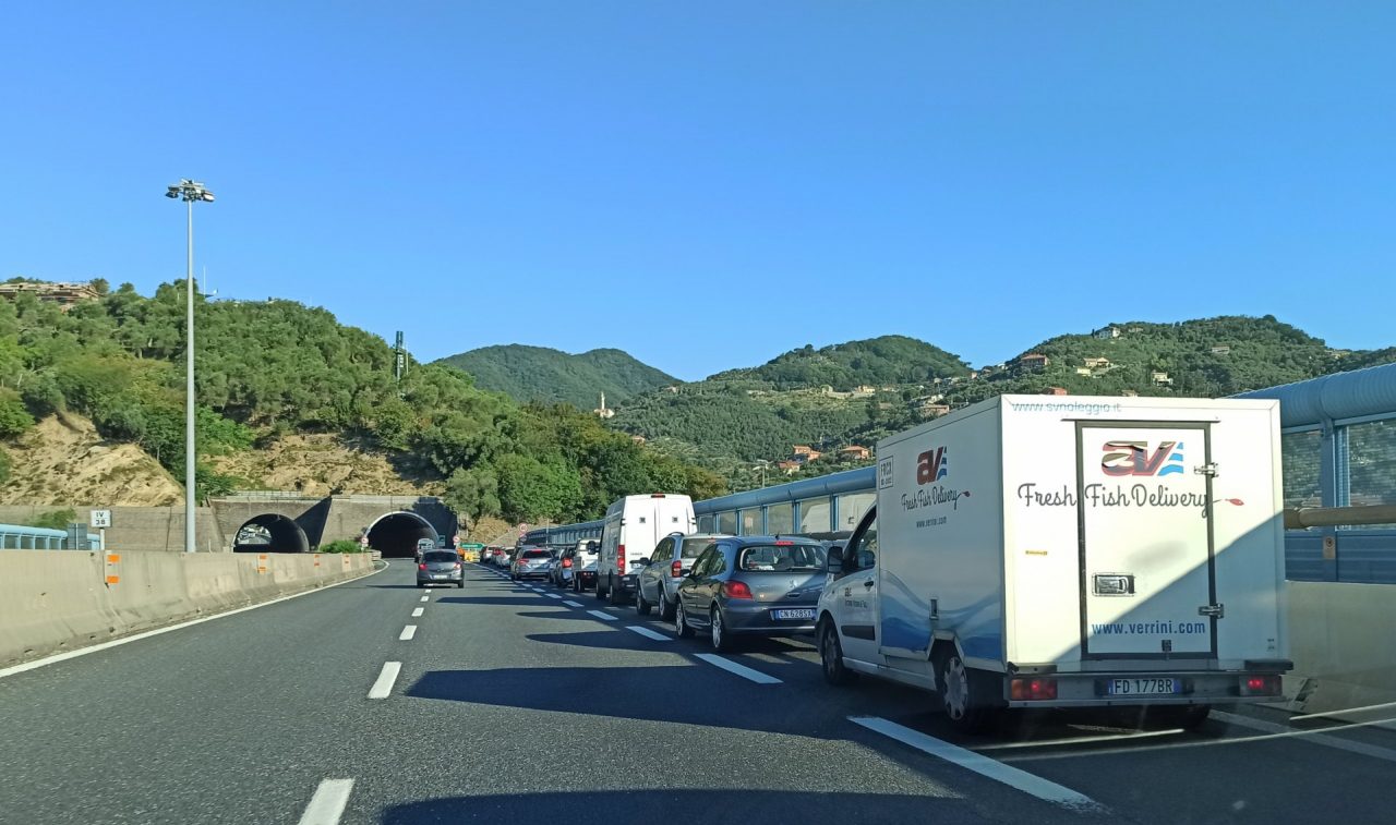 Coda all’uscita autostradale di Chiavari