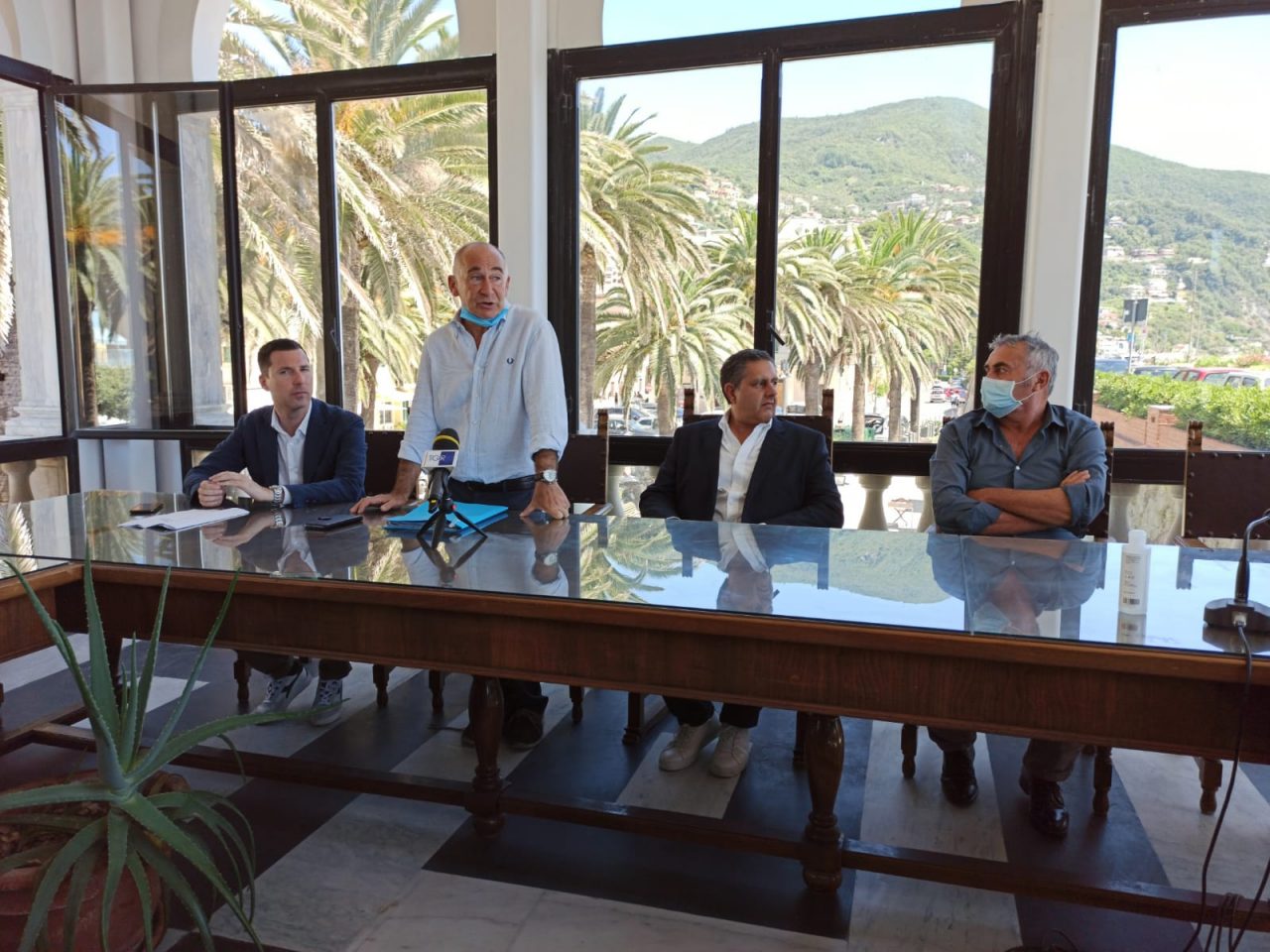 Toti a Moneglia: “Fondi per l’intervento sulla spiaggia della Secca”