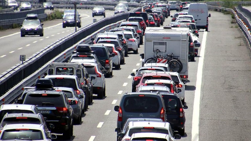 Caos autostrade: Forza Italia scende in piazza a Roma