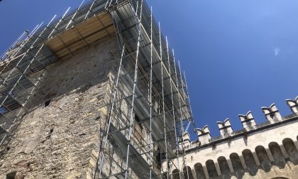 Messa in sicurezza della Torre Civica: in corso le operazioni per il montaggio dei ponteggi