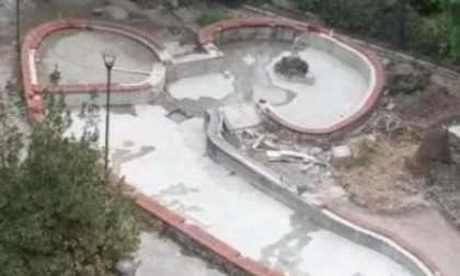 La nuova fontana "fallica" di parco Canessa