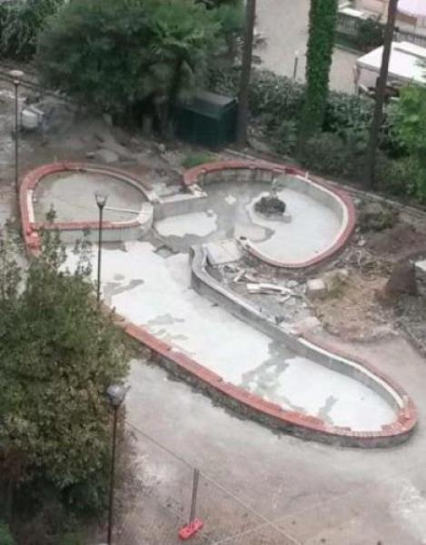 La nuova fontana “fallica” di parco Canessa