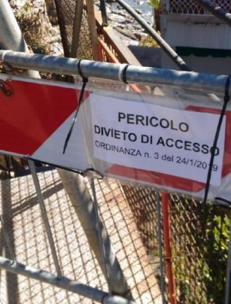 Rapallo, spiaggia chiusa da due anni