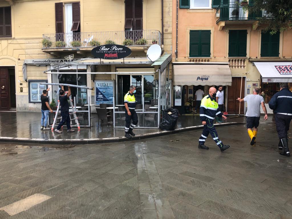 Allagamenti in piazza Vittorio Veneto