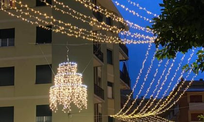 A Recco si installano le luminarie natalizie