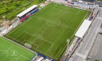 Oggi il calcio con gli stadi (parzialmente) aperti: ma i tifosi del Sestri rifiutano di andarci