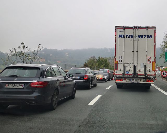 Riecco l’esodo dalle zone rosse in Liguria? Sansa: «Pensare a soluzioni»; Donadoni: «Una risorsa»