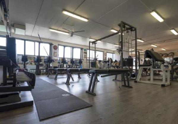 La società Gianni Figari piegata dal Covid chiude la palestra