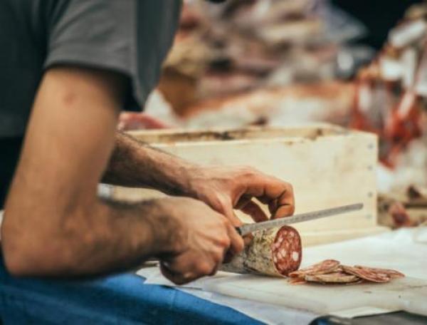 “Sostieni il tuo negozio di fiducia”