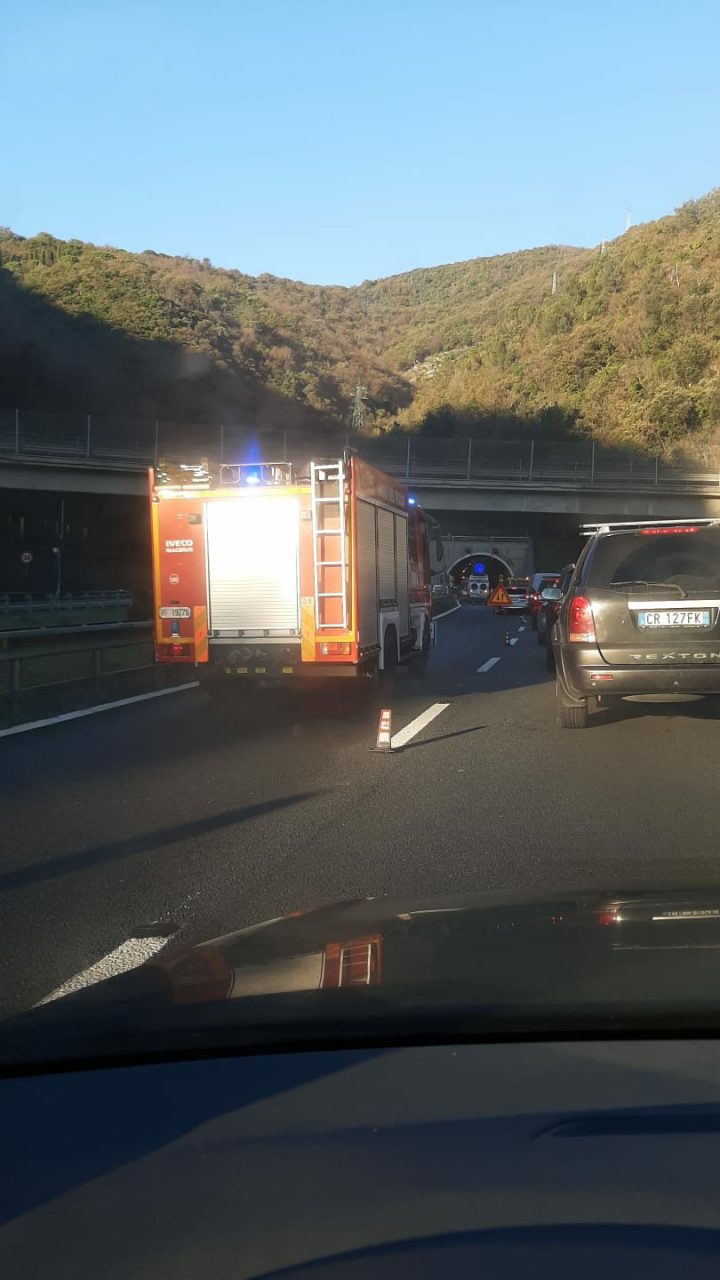 Incidente autostradale tra Genova Nervi e Recco