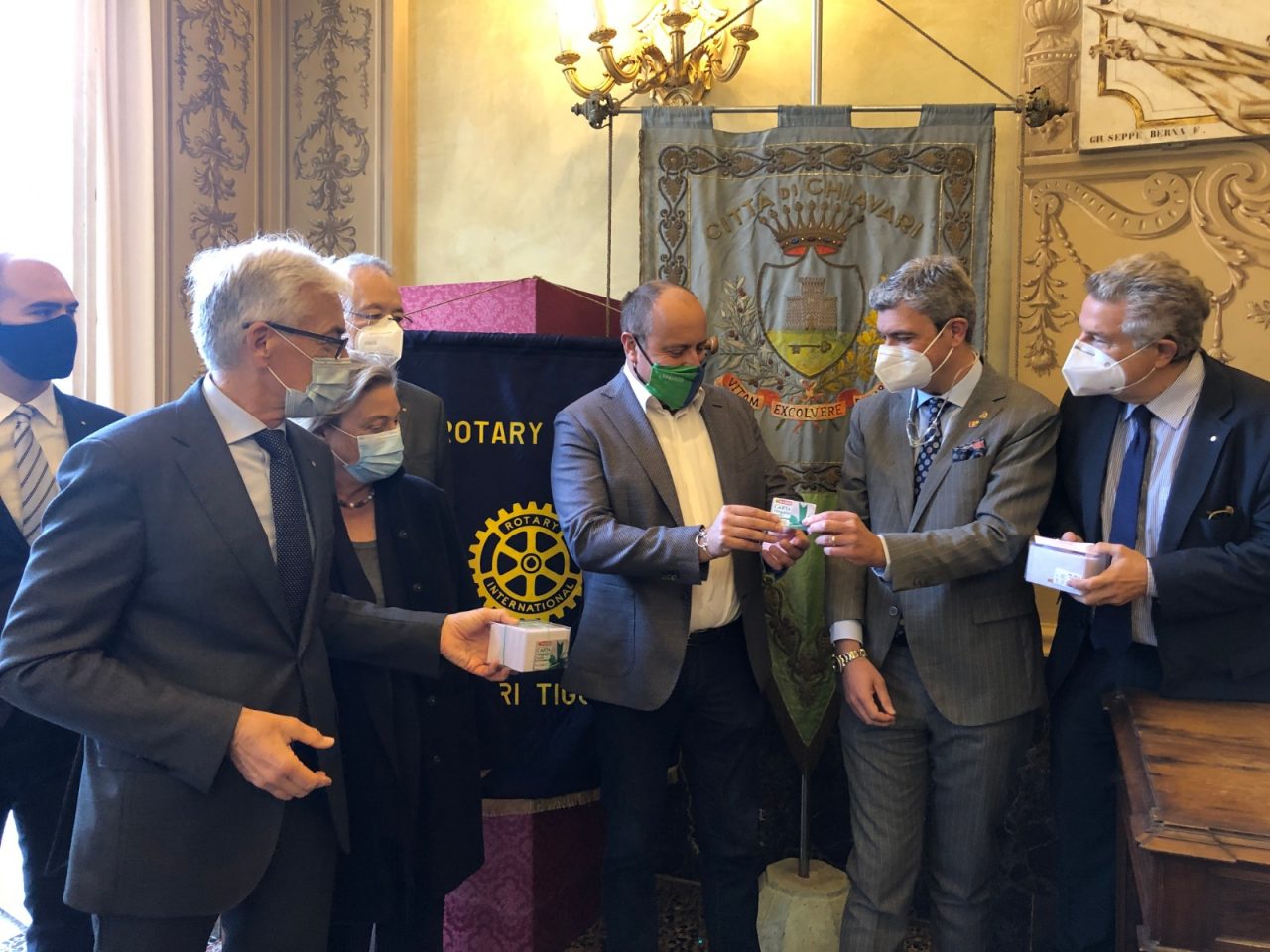 Anche a Chiavari il Rotary dona i buoni spesa