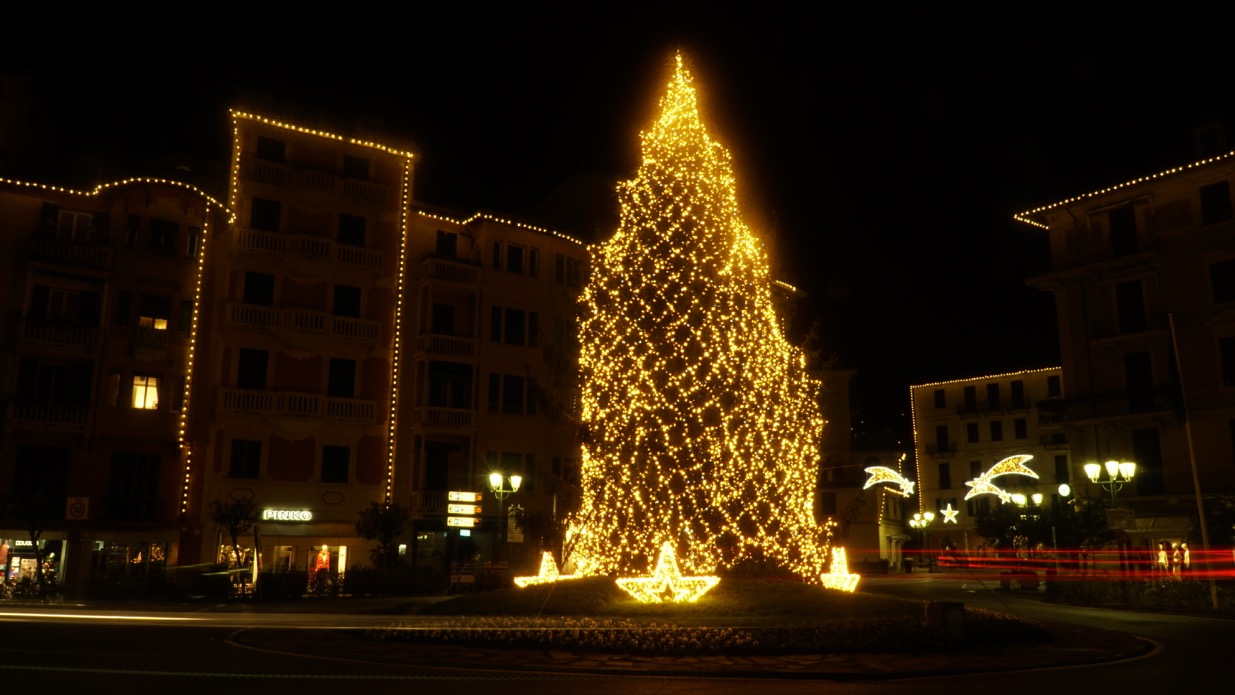 Tornano a Santa i “Balconi di Natale”