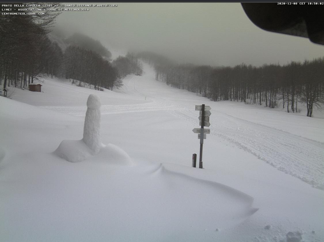 … Fallo ancora: il concorso di sculture di neve in Val d’Aveto
