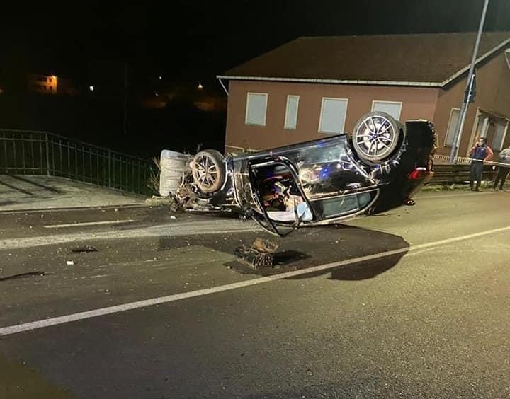 Automobile si ribalta, due feriti a San Colombano