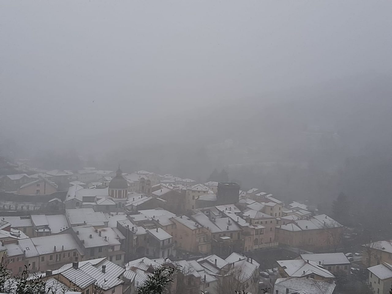 Venti di burrasca e neve, rinnovato l’avviso meteo di Arpal