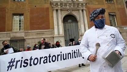 Ristoratori in protesta a Genova, le richieste