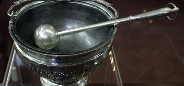 Benedizione alle famiglie sospesa. Intanto a Rupinaro arriva il kit fai da te