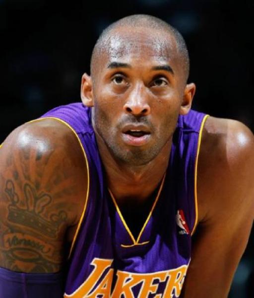 «Nuovo campo da basket intitolato a Kobe e Gianna»