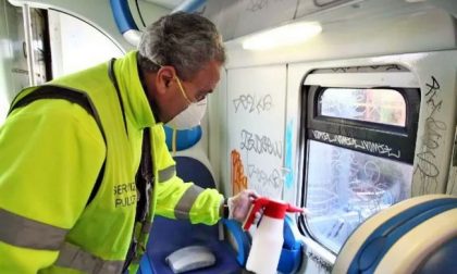 Stipendi in ritardo per 200 lavoratori della pulizia dei treni, sindacati sul piede di guerra