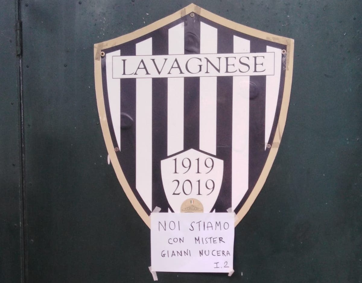 I tifosi della Lavagnese contestano la scelta della società di esonerare Nucera