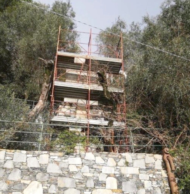 “Tutto regolare al Castellaro, sono in corso lavori per abbattere le barriere architettoniche”