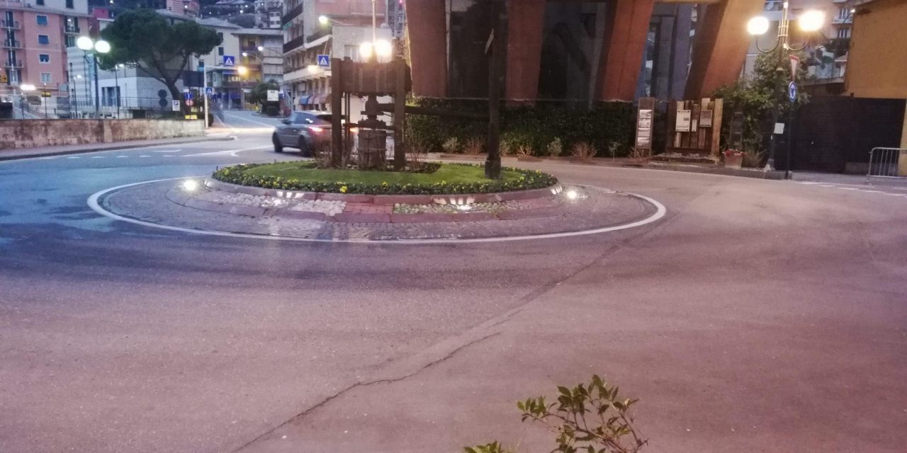 “Occhi di gatto” in via della Né