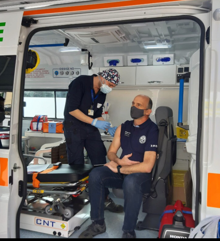 Il sindaco De Ponti si è vaccinato contro il covid