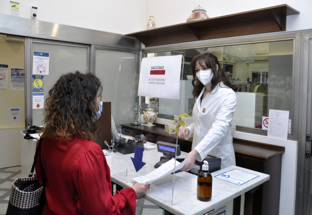 Vaccinazioni alla farmacia Bellagamba