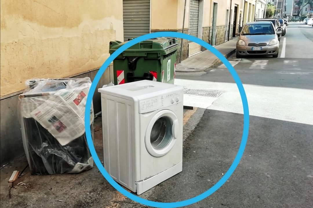 Furbetti dell’immondizia a Lavagna: non fanno i conti con le telecamere
