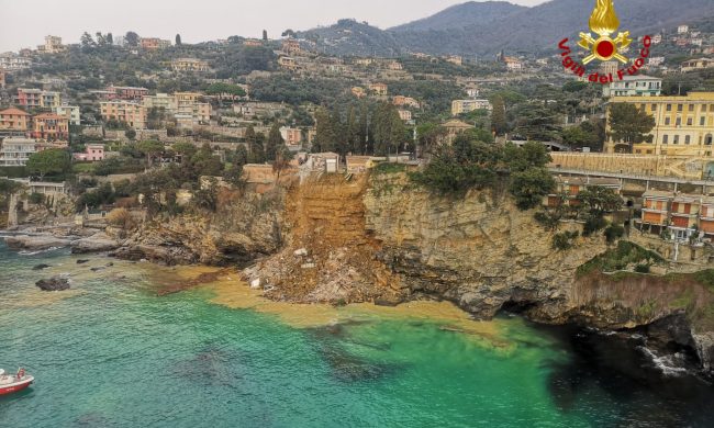 Frana falesia Camogli, ricerche in corso