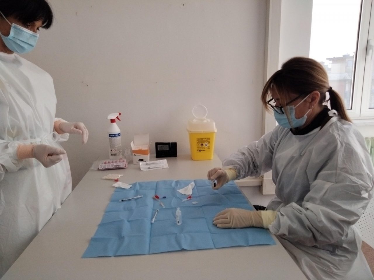 Il sindaco Gandolfo: “I cittadini siano pazienti. Da oggi viene potenziata la sede vaccinale”