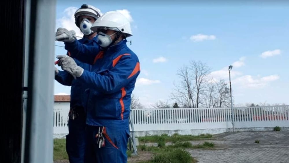 Procedono i lavori di potenziamento della rete elettrica a Neirone