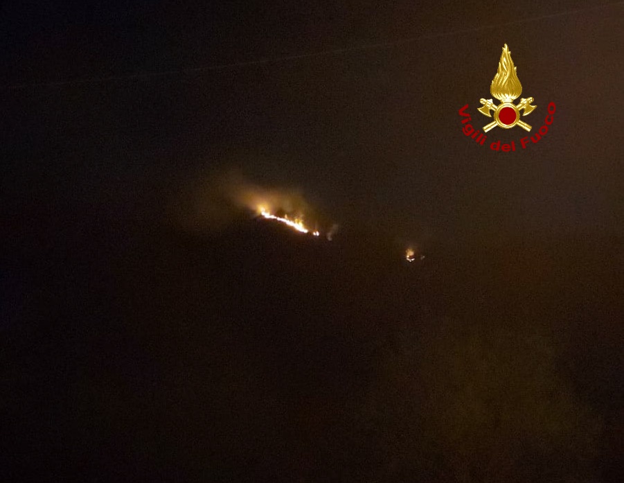 Incendio sul Monte Caucaso