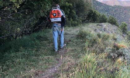 Volontari all'opera per la pulizia e la mappatura dei sentieri