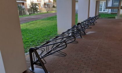 Due nuove rastrelliere portabici