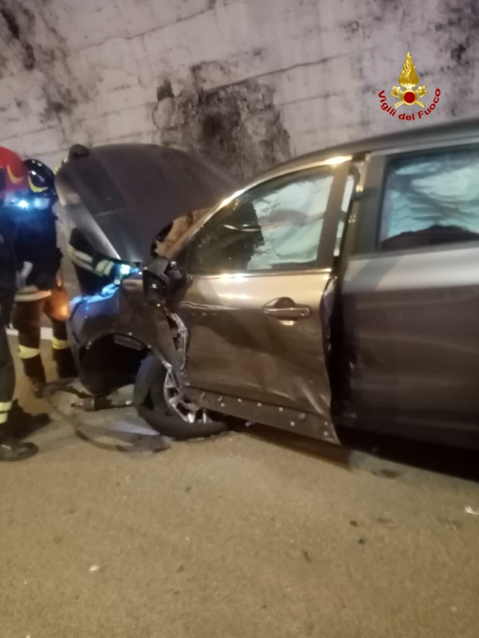 Incidente frontale in autostrada