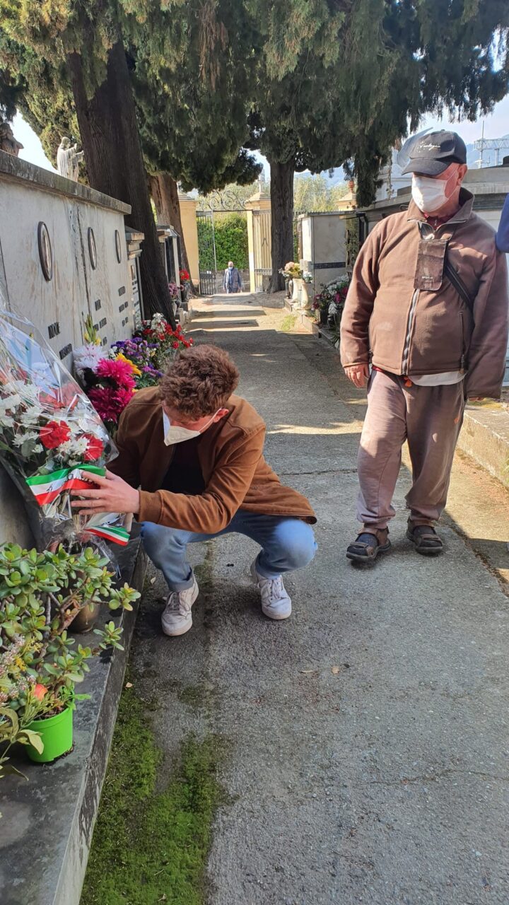 Il fiore del Partigiano, il Circolo PD di Riva rende omaggio ai partigiani rivani caduti