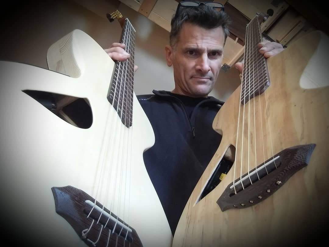 Marcello Norero, l’artigiano del legno  che diventa liutaio e forgia chitarre d’autore