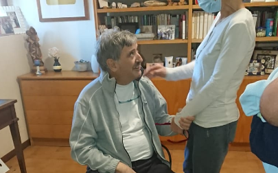 Canepa, medico-chansonnier che ha sconfitto il Covid, va in pensione