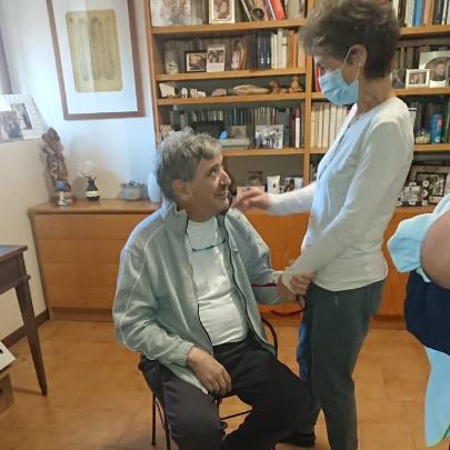Canepa, medico-chansonnier che ha sconfitto il Covid, va in pensione