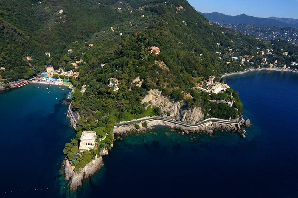 Oggi volontari ripuliscono i fondali della Baia di Paraggi