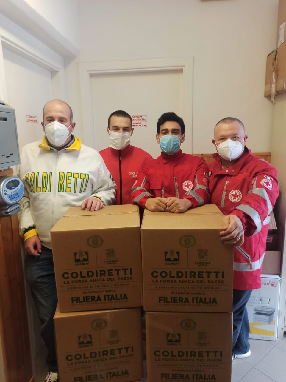 La Croce Rossa di Gattorna sostiene la raccolta di generi alimentari per le famiglie in difficoltà  realizzata dalla Coldiretti Genova