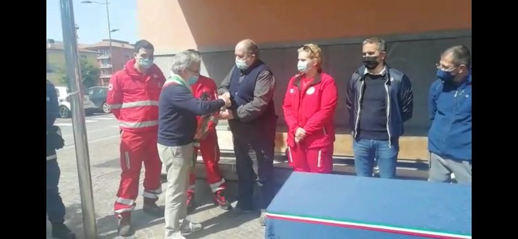 Consegnata targa alla C.R.I di Cogorno per il servizio svolto durante l’emergenza