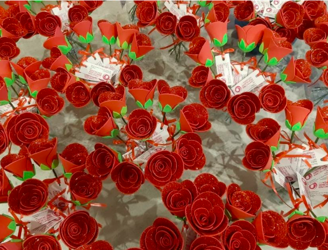 Una Rosa contro la violenza sulle donne: da oggi in negozi e librerie